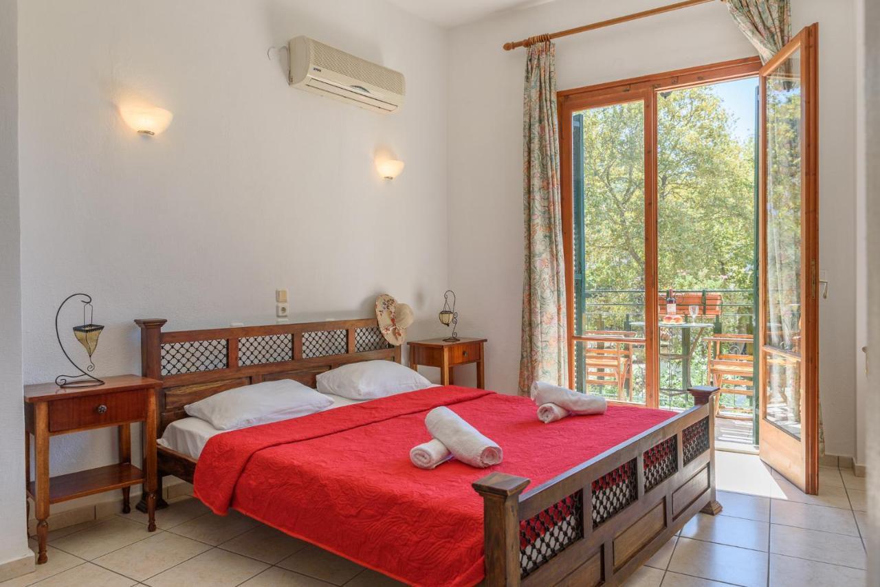Des Roses Hotel Platanias  Eksteriør billede