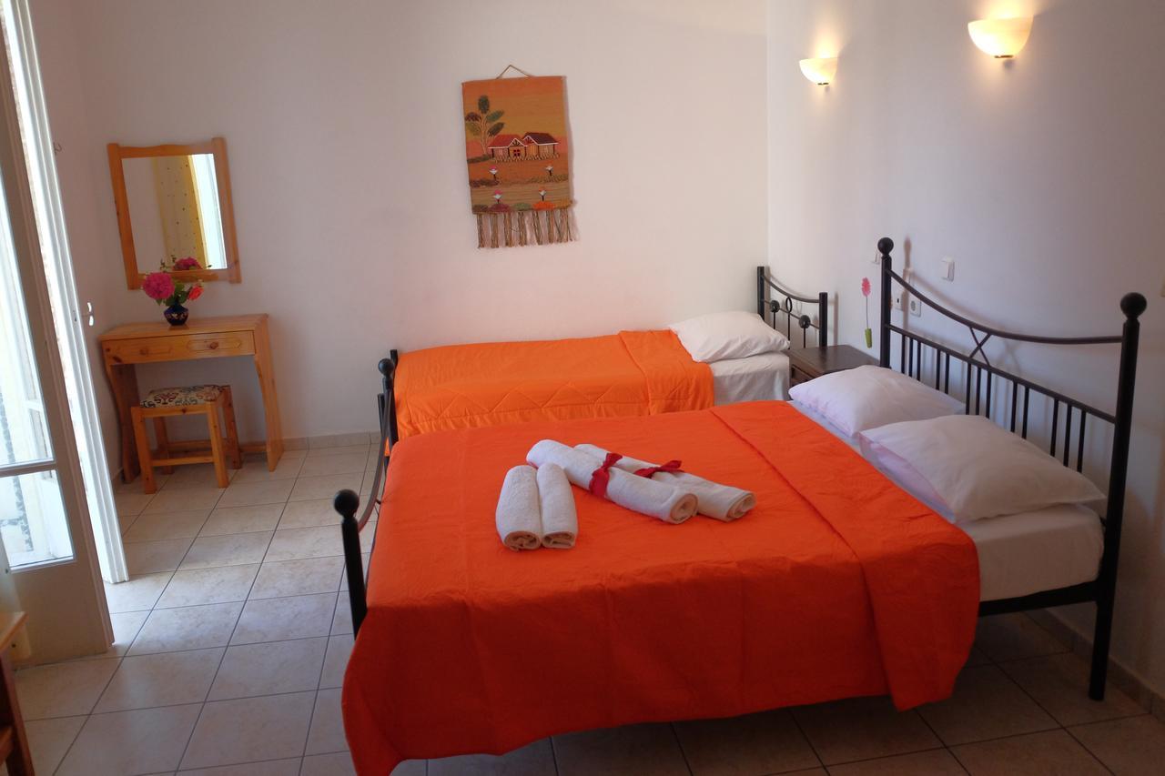 Des Roses Hotel Platanias  Eksteriør billede