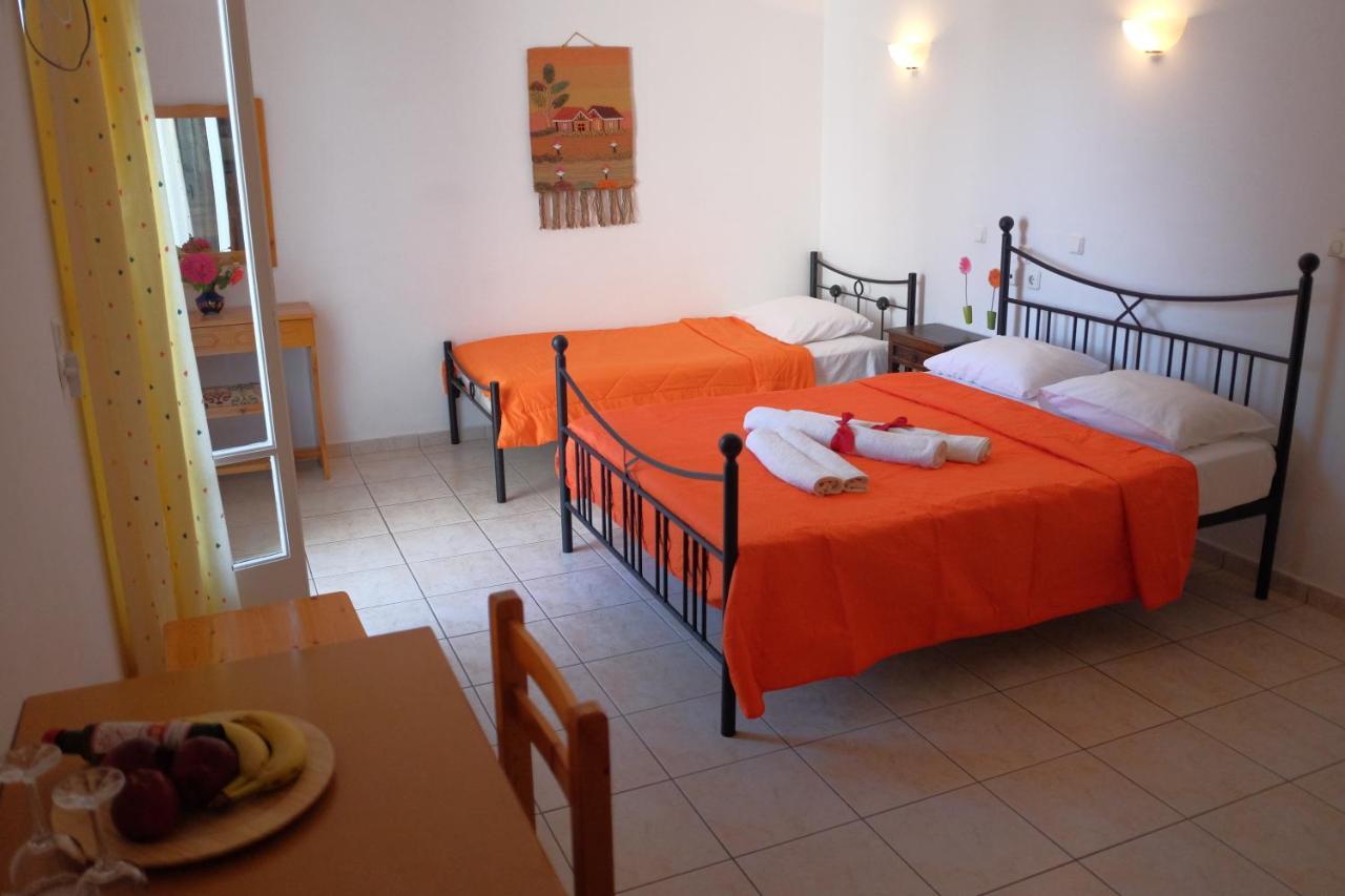 Des Roses Hotel Platanias  Eksteriør billede