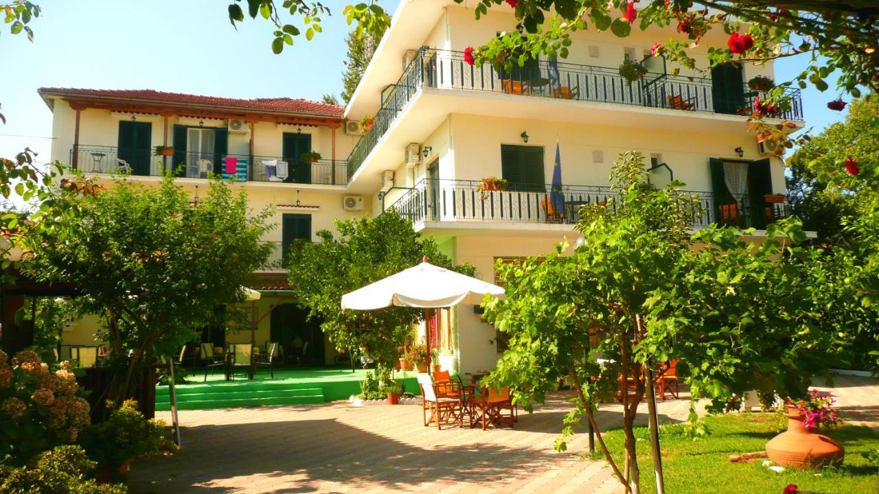 Des Roses Hotel Platanias  Eksteriør billede