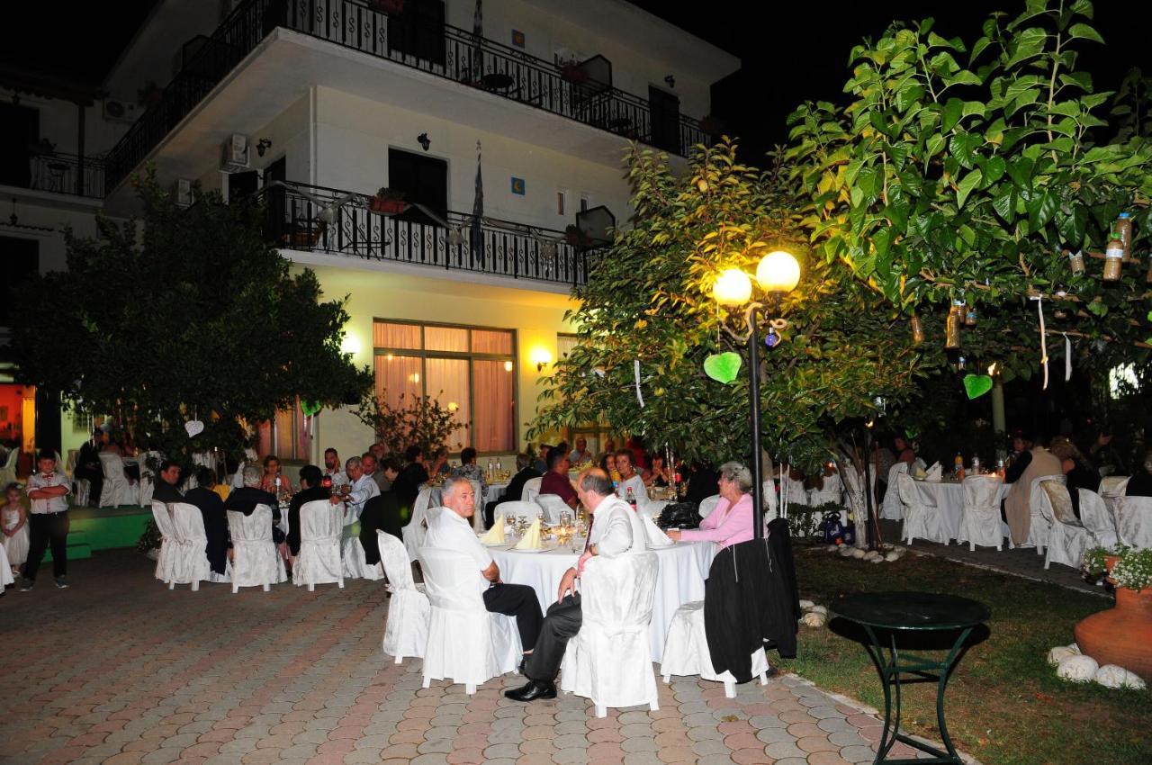 Des Roses Hotel Platanias  Eksteriør billede