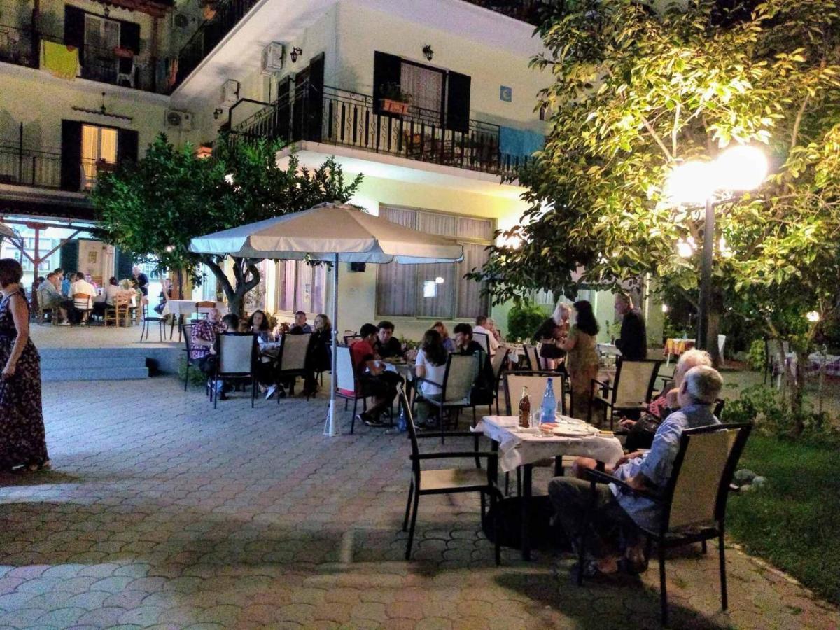 Des Roses Hotel Platanias  Eksteriør billede